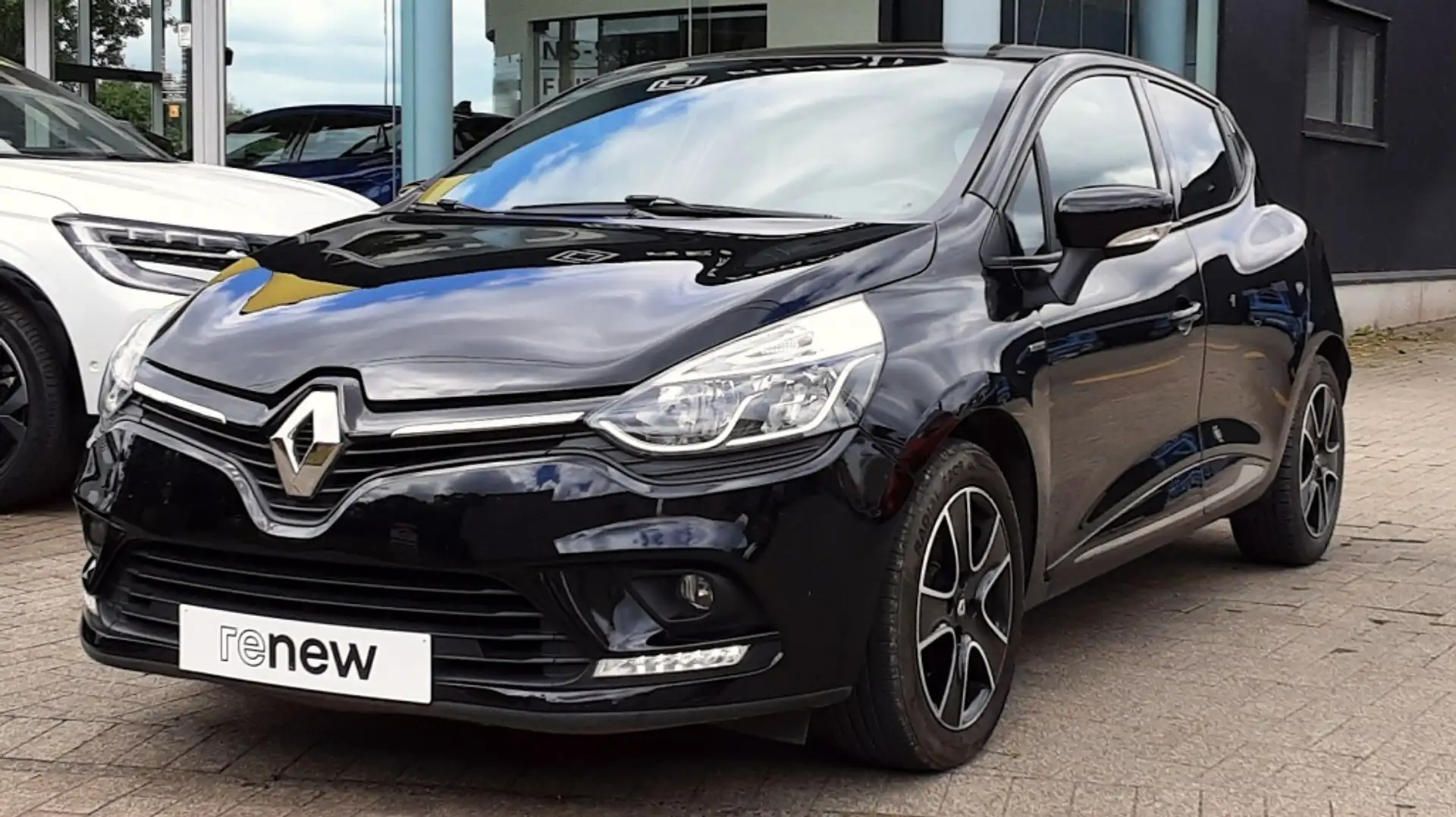 Renault Clio 0.9 TCe Limited Zwart - 1