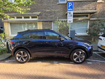 P300e AWD R-Dynamic HSE