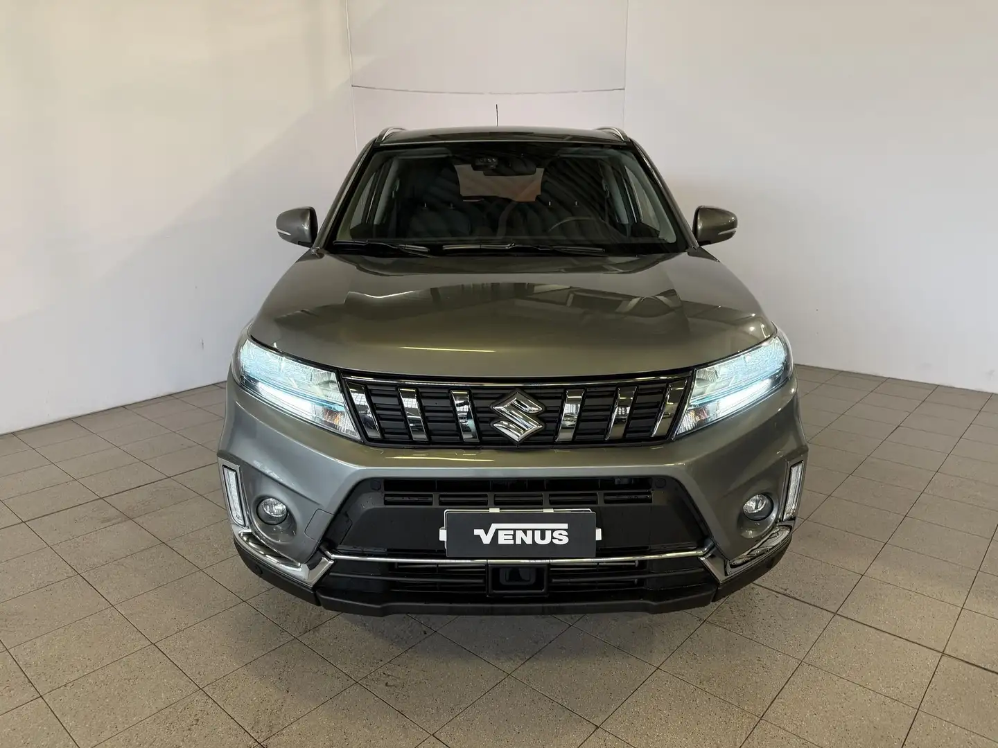 Suzuki Vitara 2018 Benzina 1.4 boosterjet Top 4wd allgrip Grigio - 2