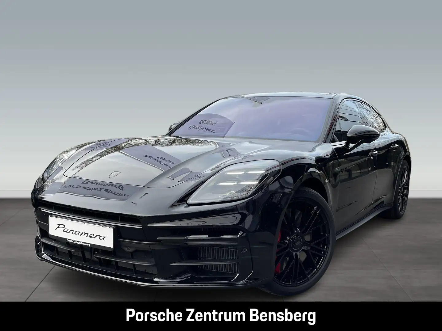 Porsche Panamera Turbo E-Hybrid Schwarz - 1