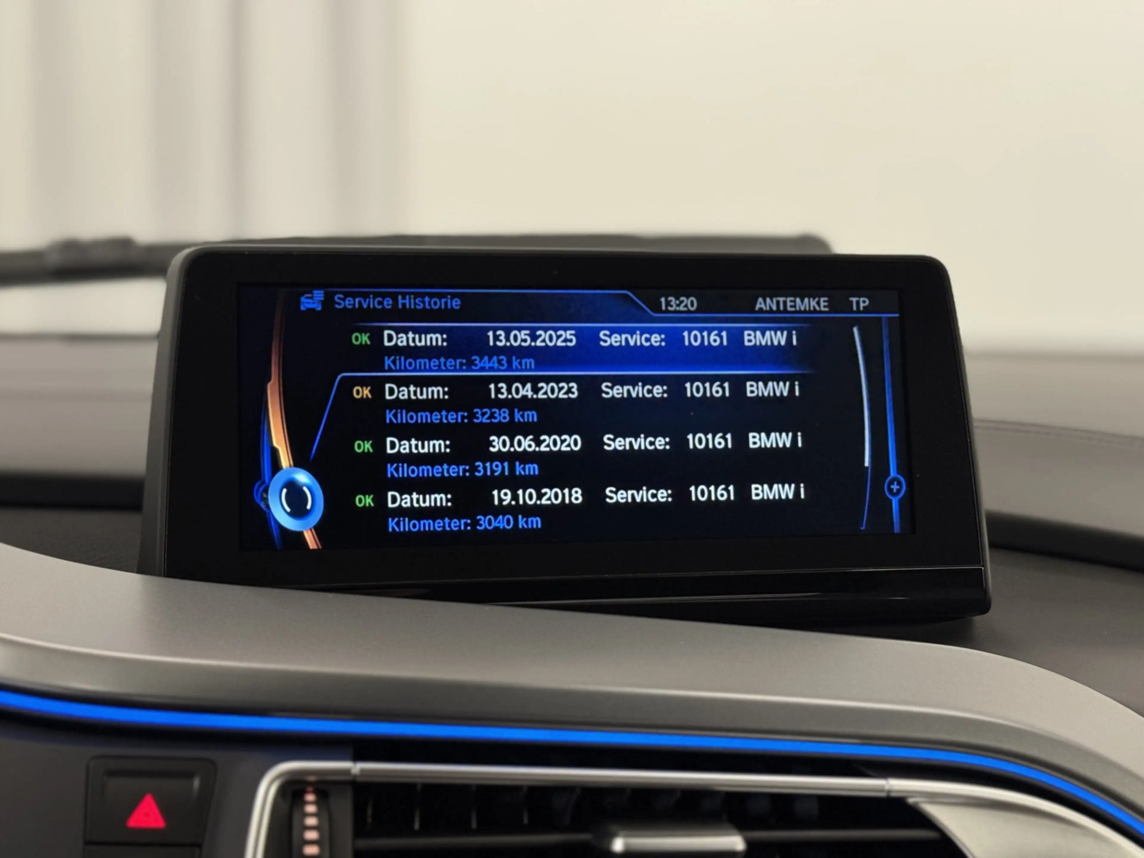 BMW i8 *Sammlerzustand / Neuwertig* — photo 15