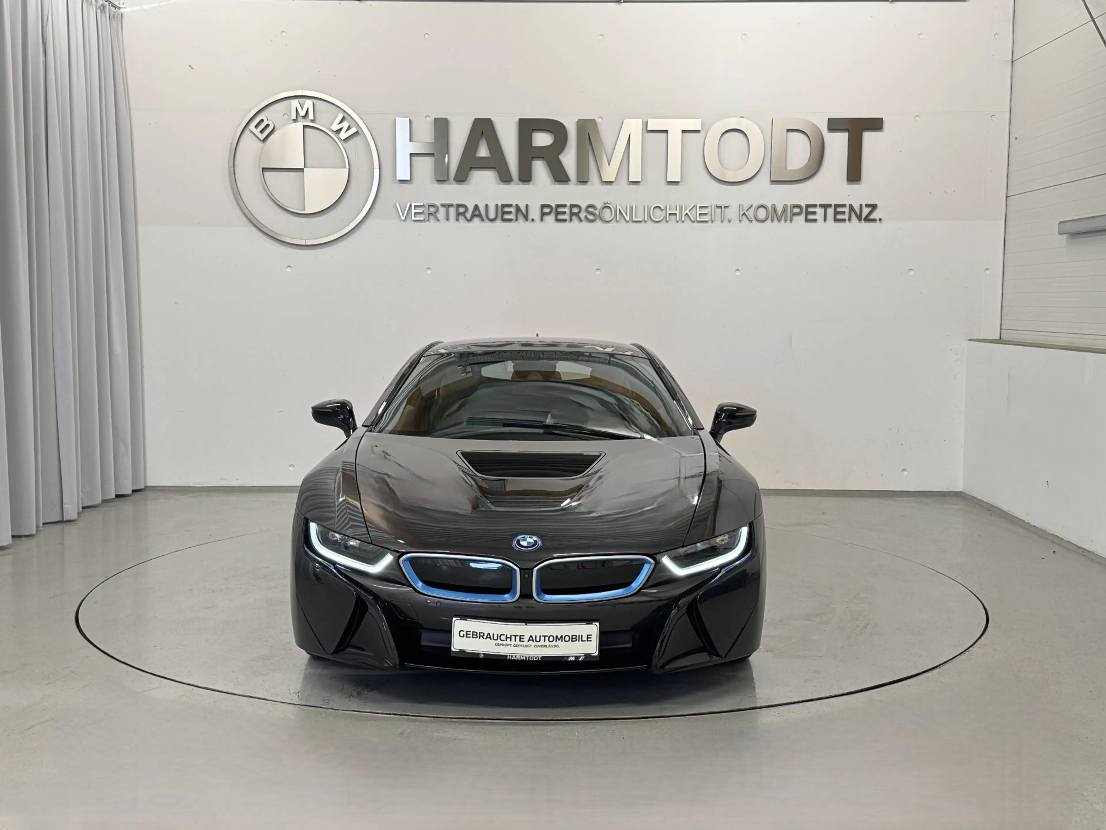 BMW i8 *Sammlerzustand / Neuwertig* — photo 7