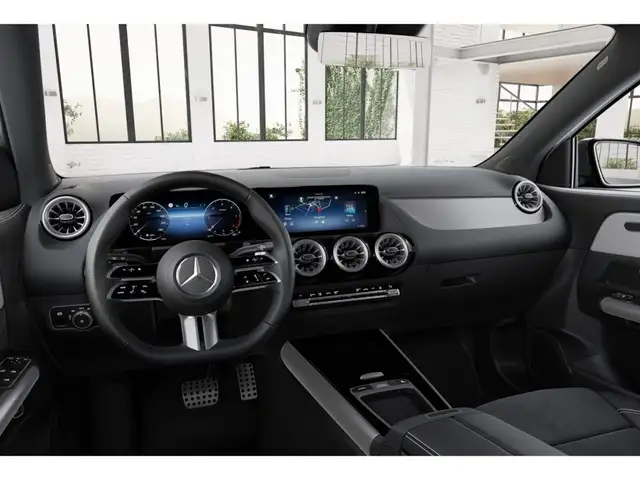 Mercedes-Benz GLA view 7