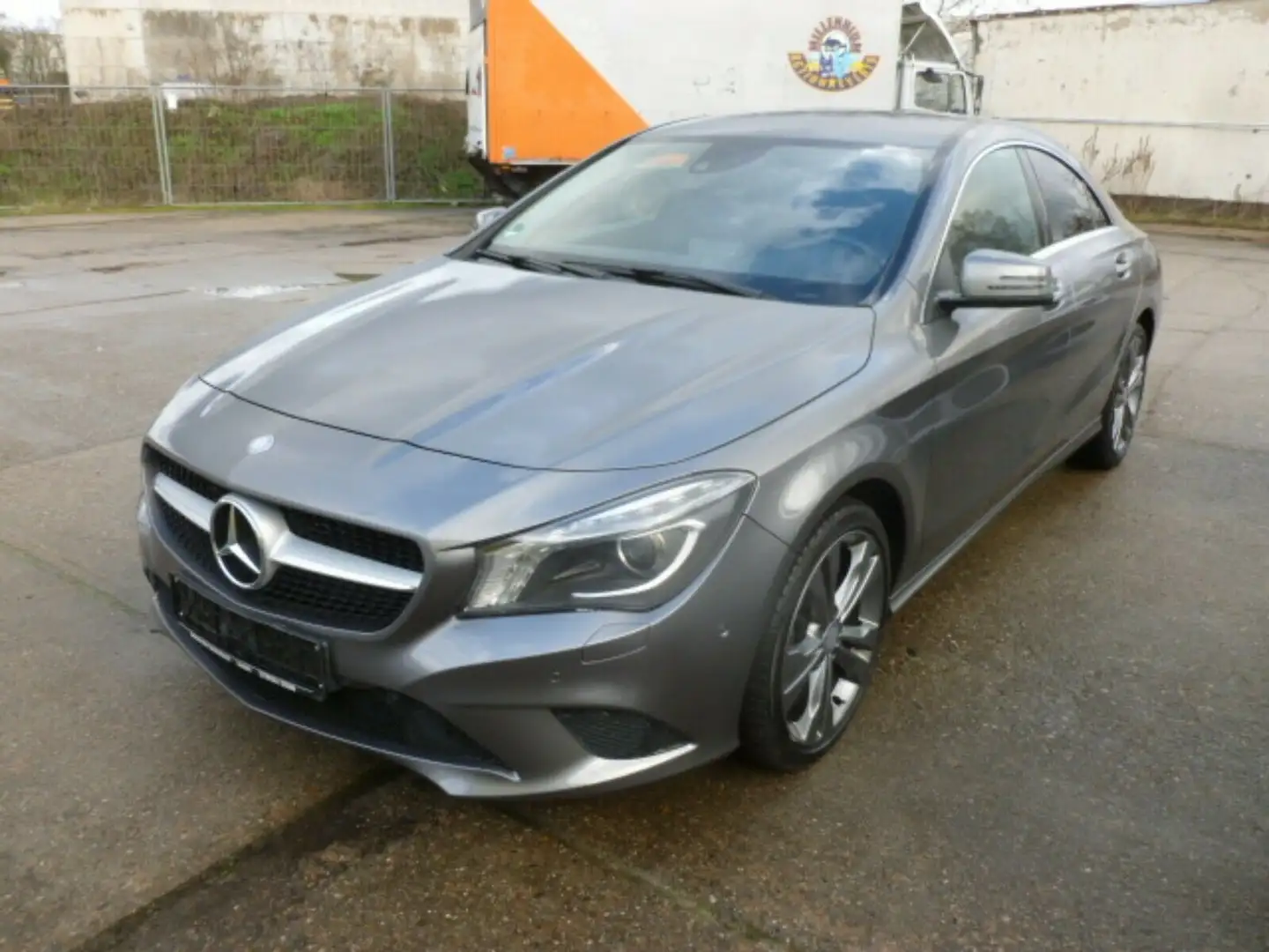 Mercedes-Benz CLA 200 Urban Bi-Xenon Navi Grau - 2