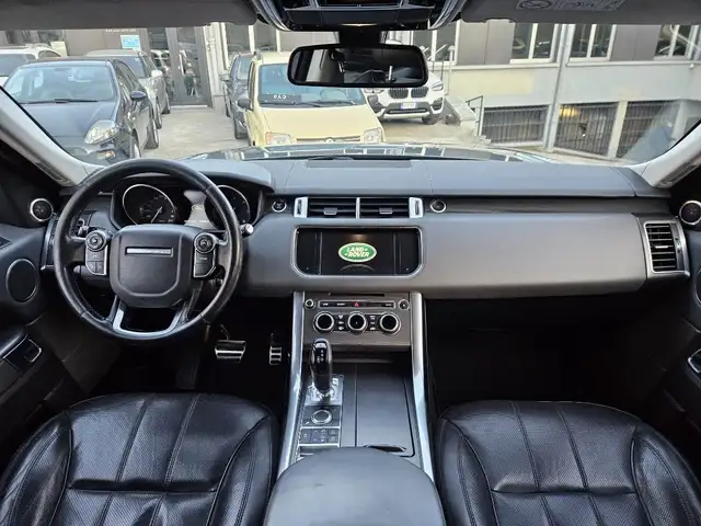 Land Rover Range Rover Sport view 11