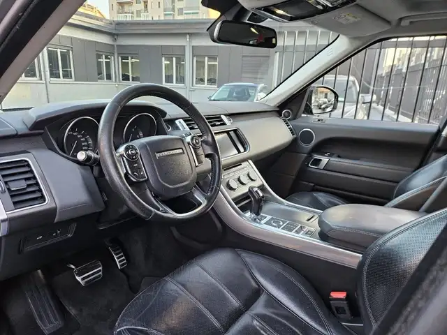 Land Rover Range Rover Sport view 8
