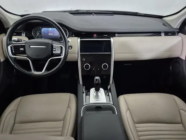 Land Rover Discovery Sport view 4