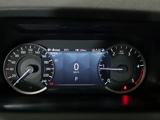 Land Rover Discovery Sport view 13