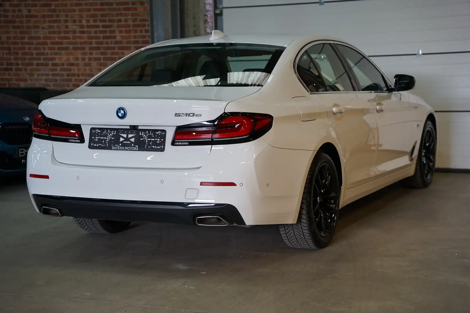 BMW 530 e Plug in Hybride Automaat Benzine 77.000km 2022 Blanc - 2