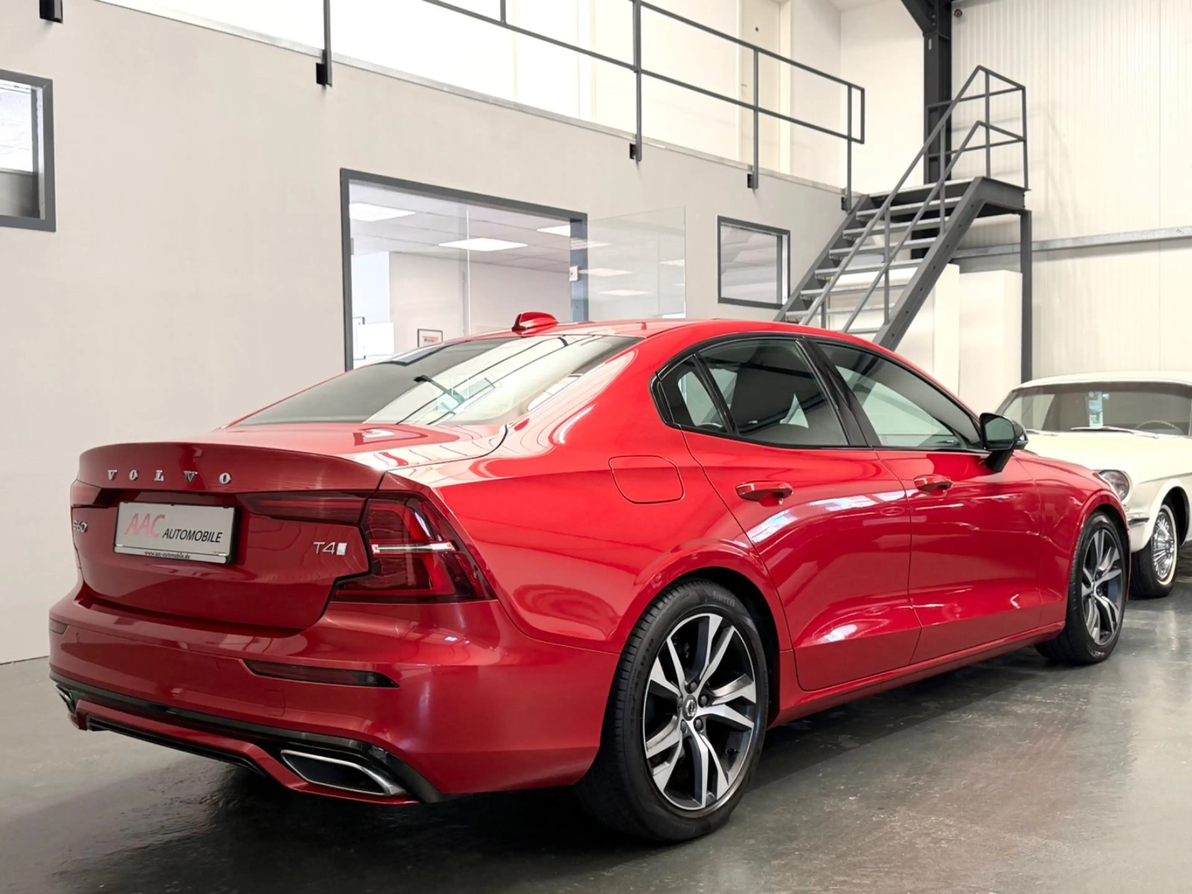 Volvo S60 Lim. R Design/ACC/Leder/AHK/Memory/CarPlay — photo 9