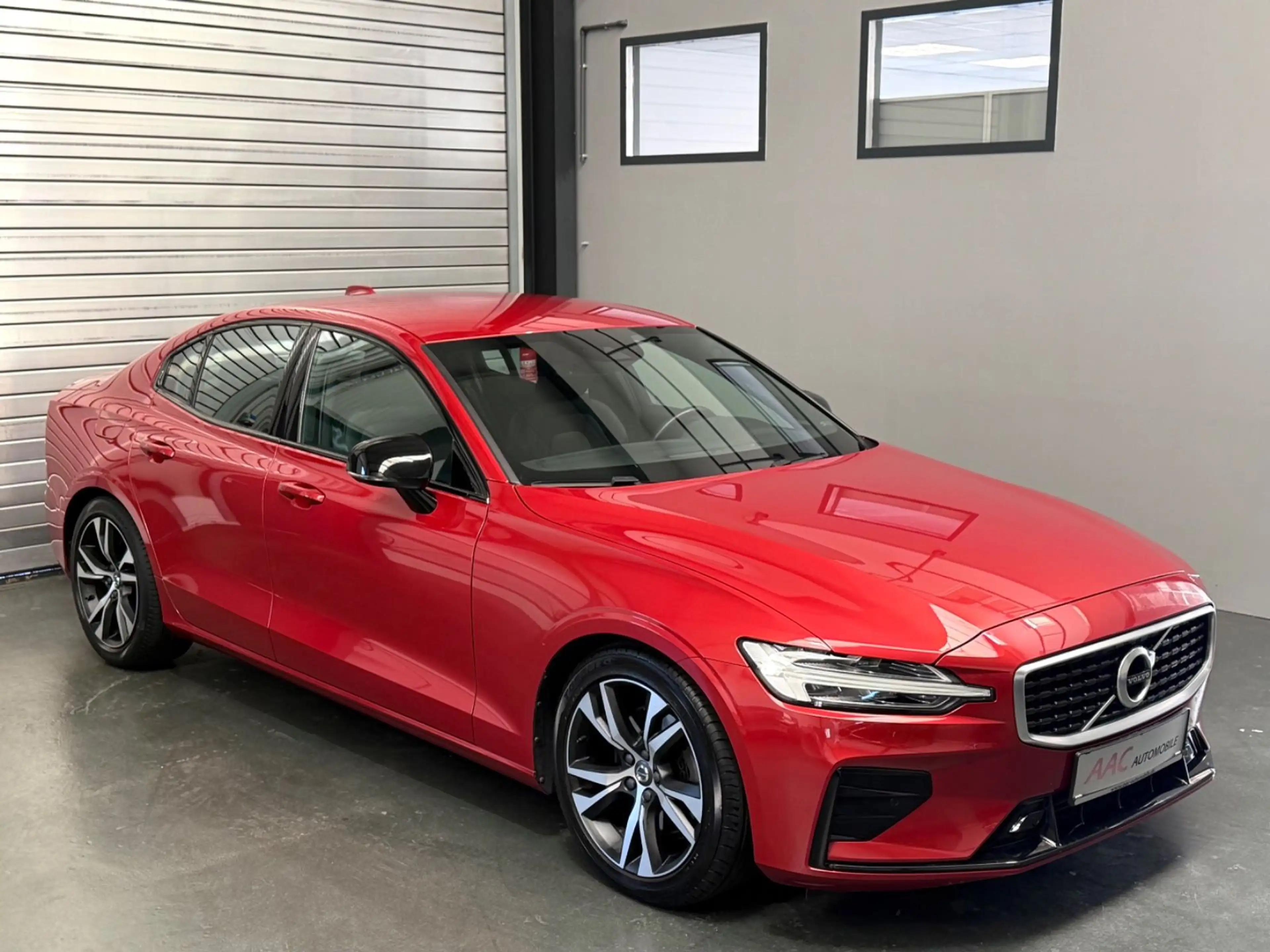Volvo S60 Lim. R Design/ACC/Leder/AHK/Memory/CarPlay — photo 2