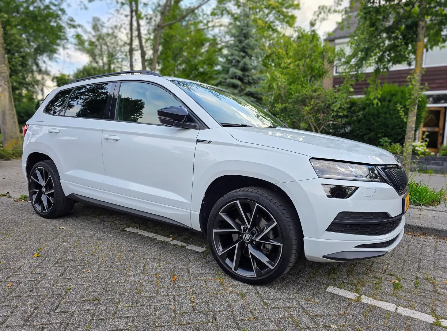 Skoda Karoq Karoq 1.5 TSI Sportl. Business Wit - 1
