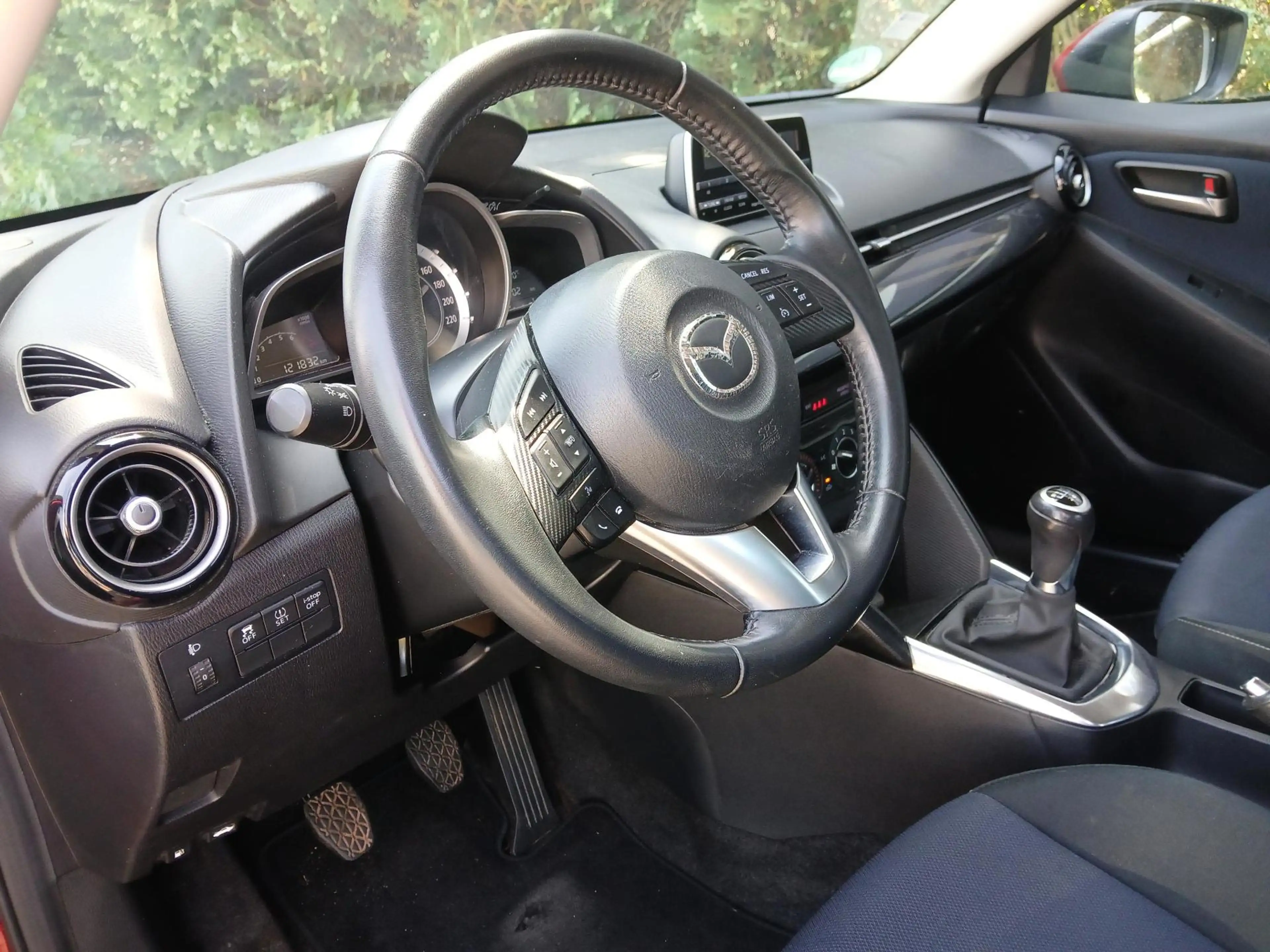 Mazda 2 1.5 Skyactiv-G S Cruise control, Metallic, Airco, — photo 11
