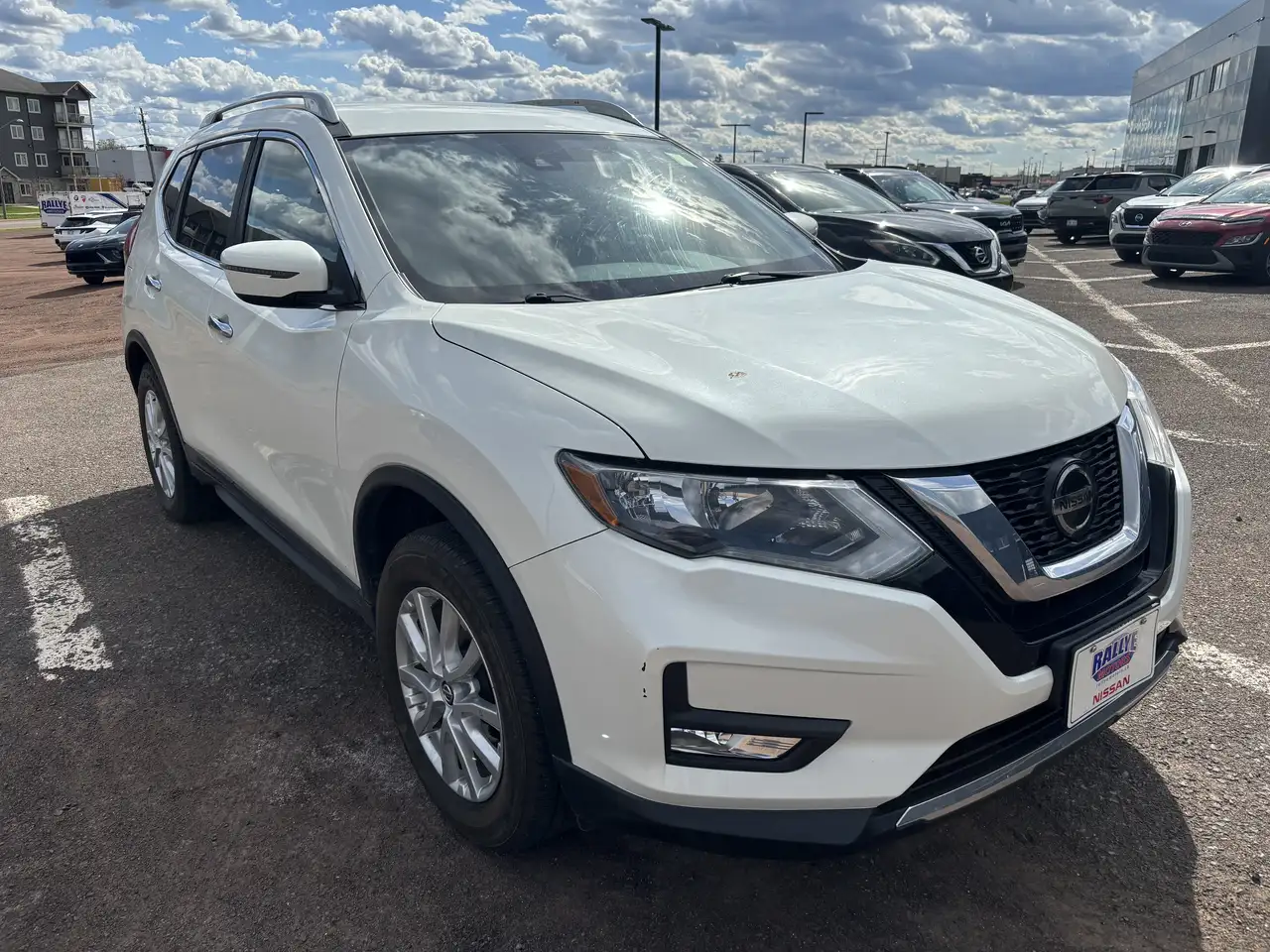Nissan Rogue снимка Nissan Rogue