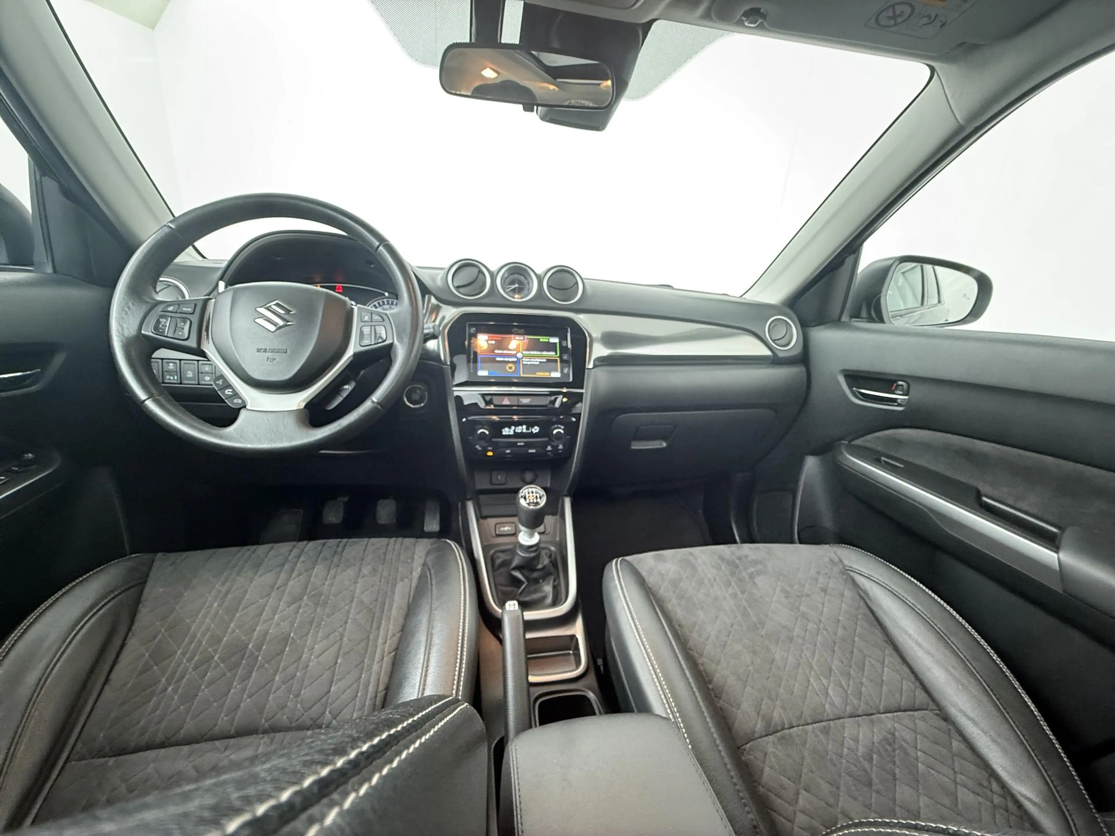Suzuki Vitara 1.4 Boosterjet Stijl - Navigatie - Schuif/kantelda — photo 12