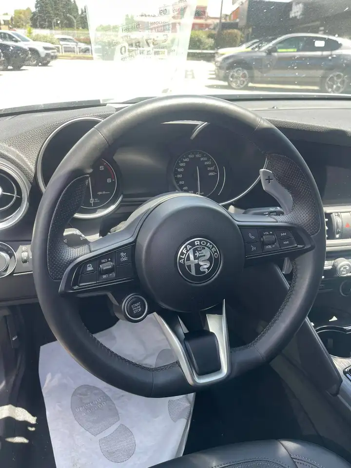 Alfa Romeo Giulia 2021