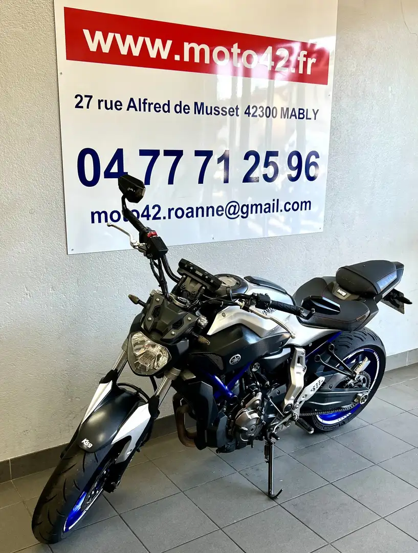 Yamaha MT-07 Gris - 2