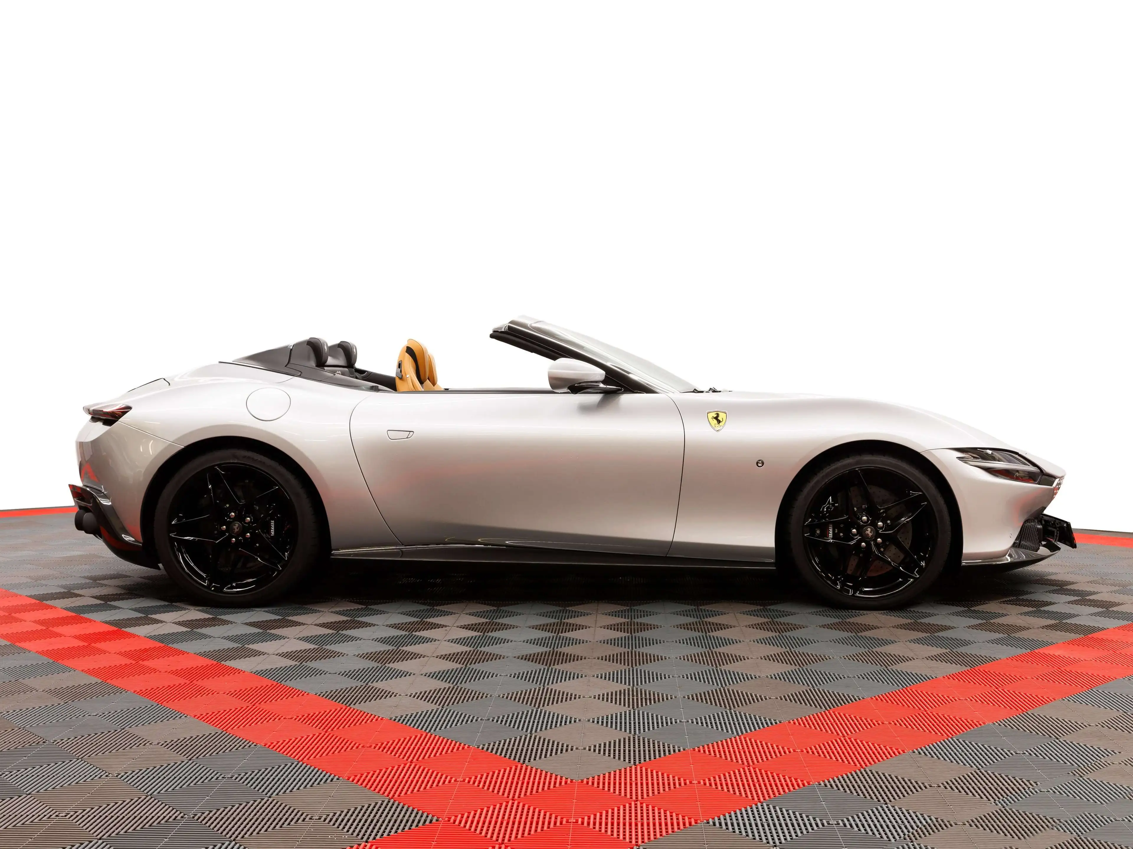 Ferrari Roma Spider — photo 3