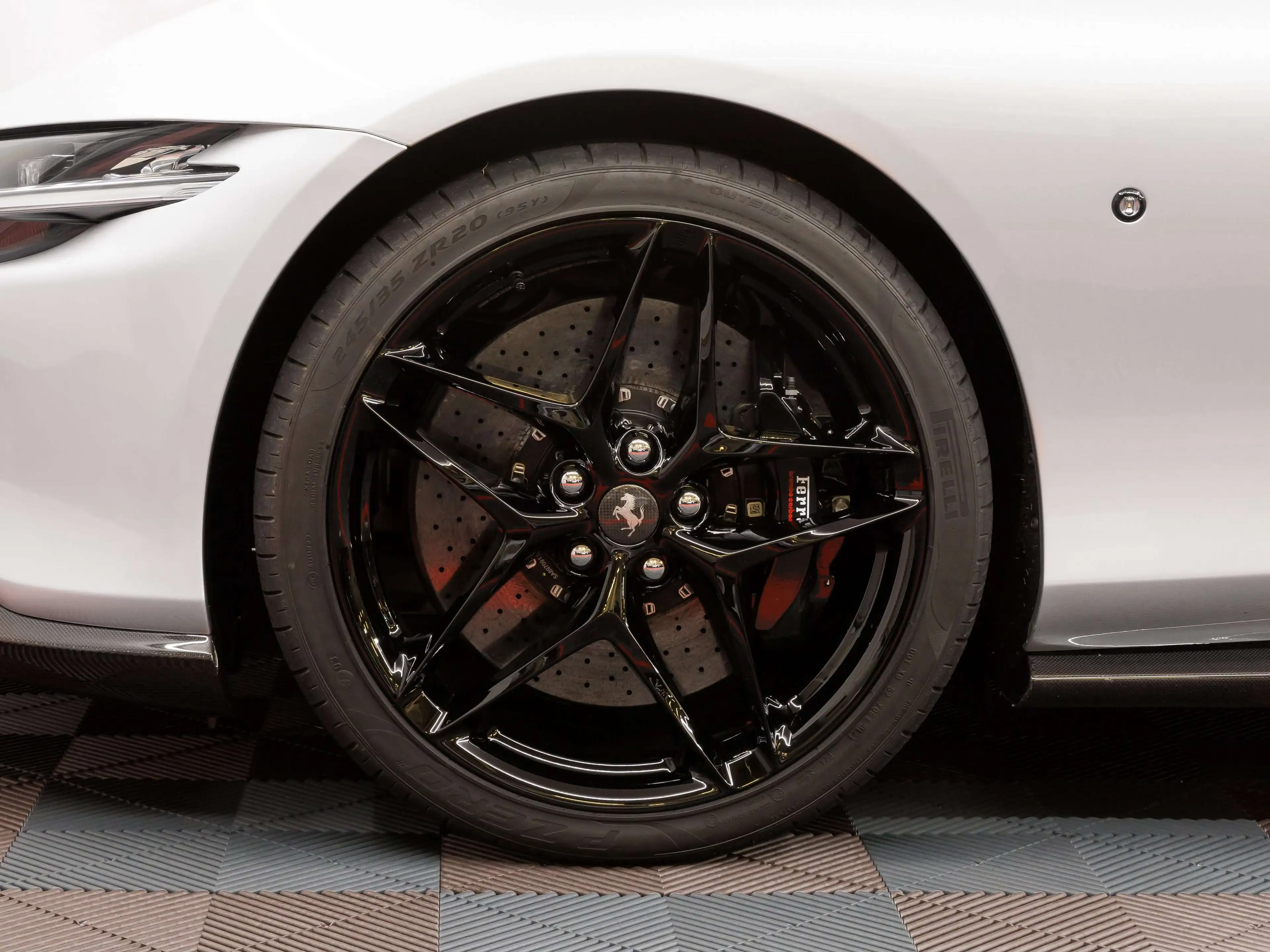 Ferrari Roma Spider — photo 9