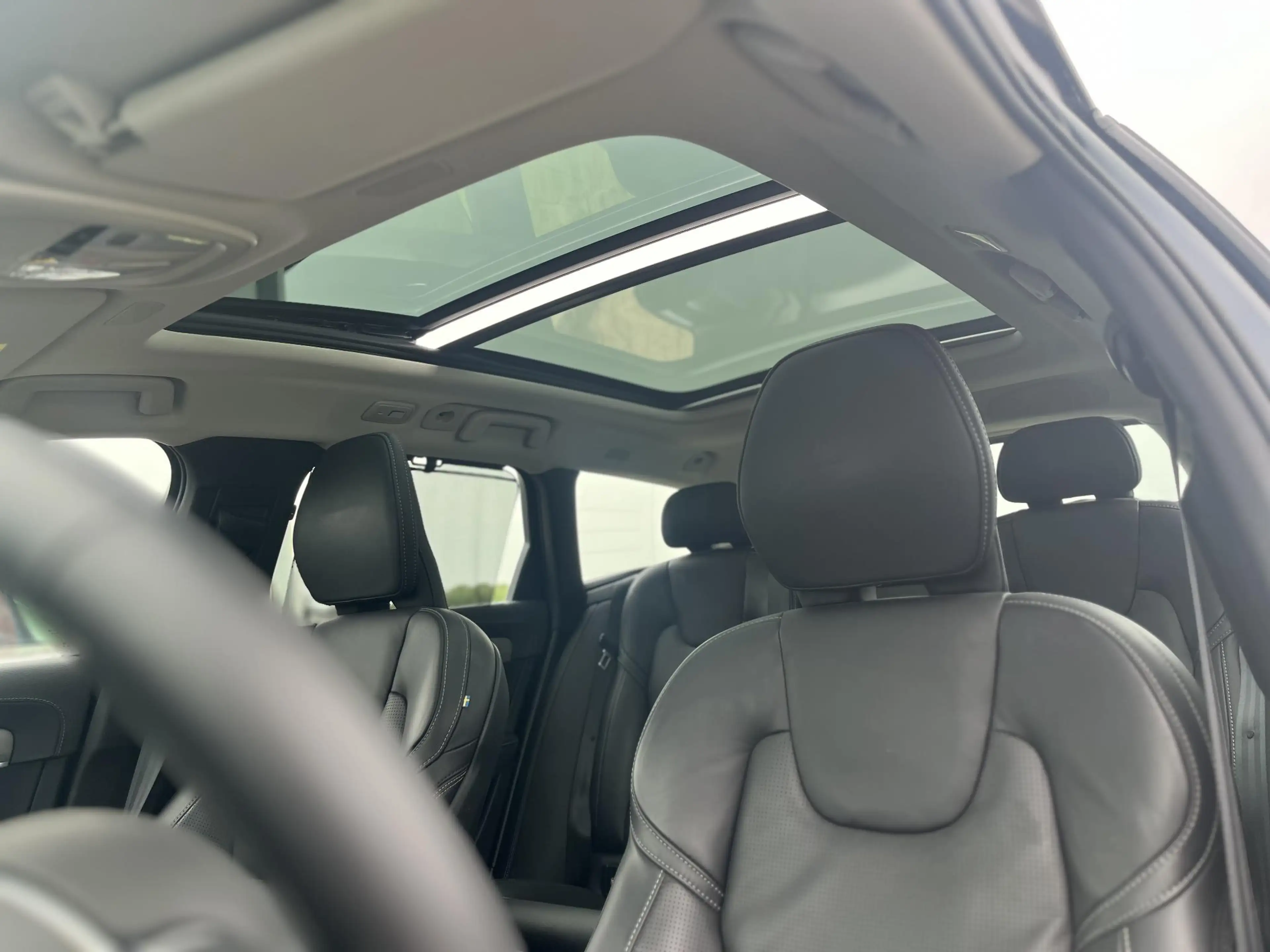 Volvo V90 T8 Plug-in hybrid AWD Ultra Dark | Luchtvering | B — photo 9