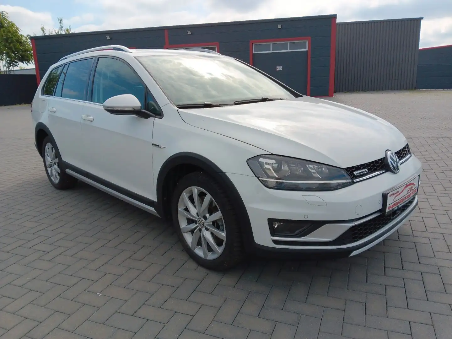Volkswagen Golf VII Alltrack Variant 4Motion PanoDach Klima Weiß - 2