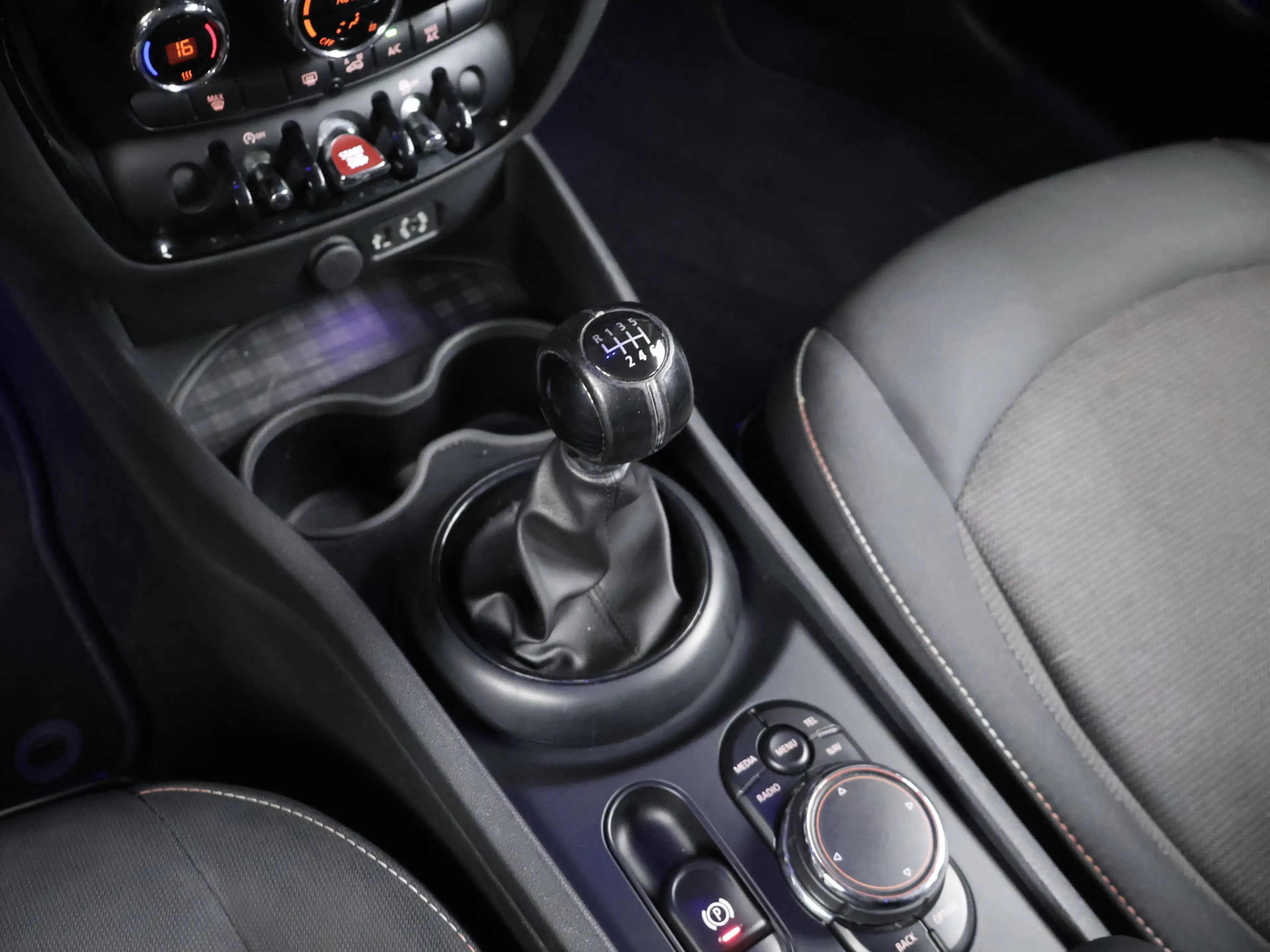 MINI Cooper Clubman 1.5 Sport (NAVI,LED,CRUISE,CLIMATE,SPORTSTOELEN,PD — photo 19