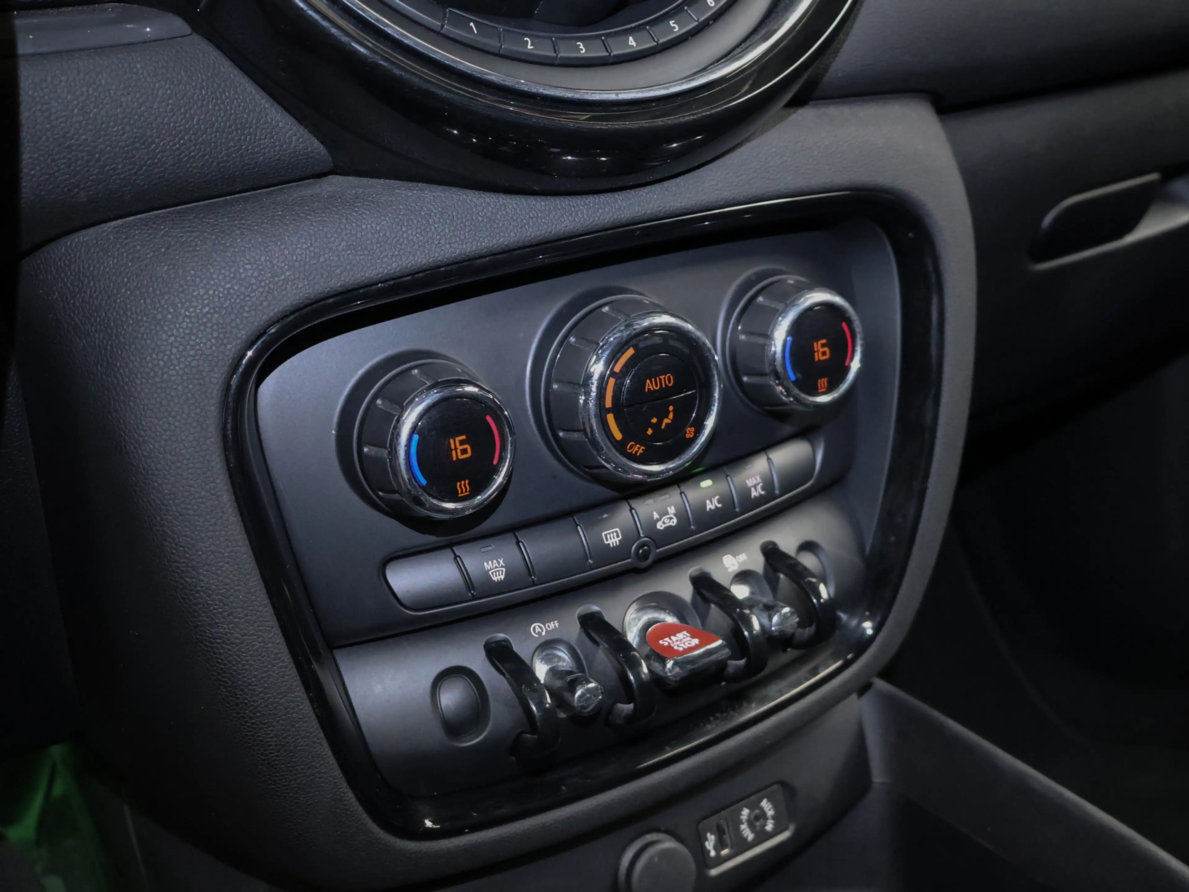 MINI Cooper Clubman 1.5 Sport (NAVI,LED,CRUISE,CLIMATE,SPORTSTOELEN,PD — photo 32