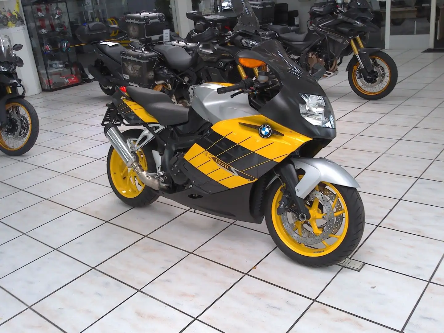BMW K 1200 S Shark LSL ESA Griffheizung Gelb - 1
