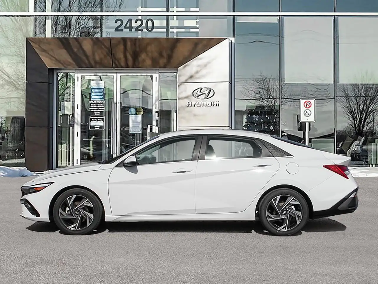 Hyundai ELANTRA снимка Hyundai ELANTRA