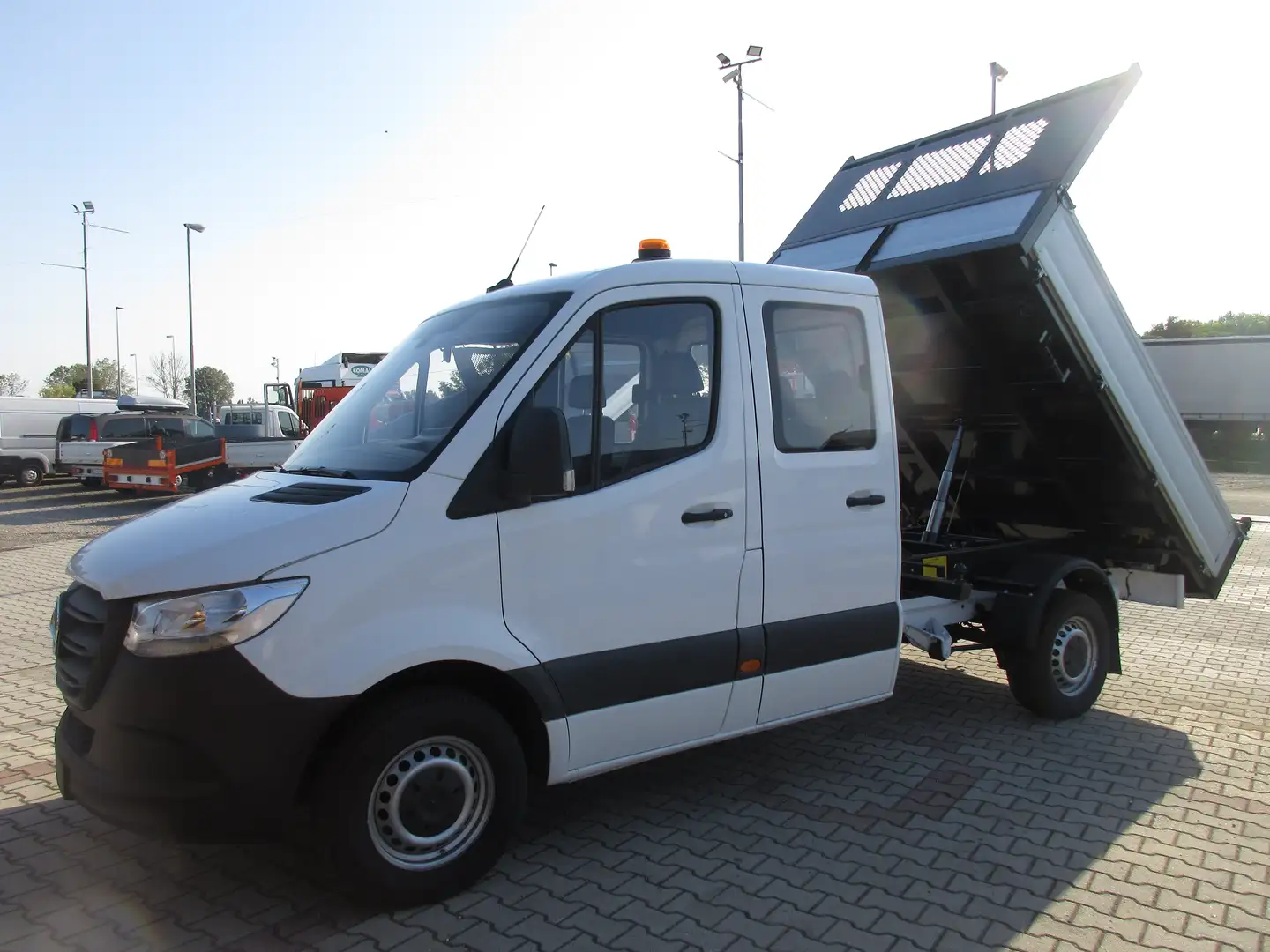 Mercedes-Benz Sprinter 311 cdi doppia cabina con cassone ribaltabile Bianco - 1