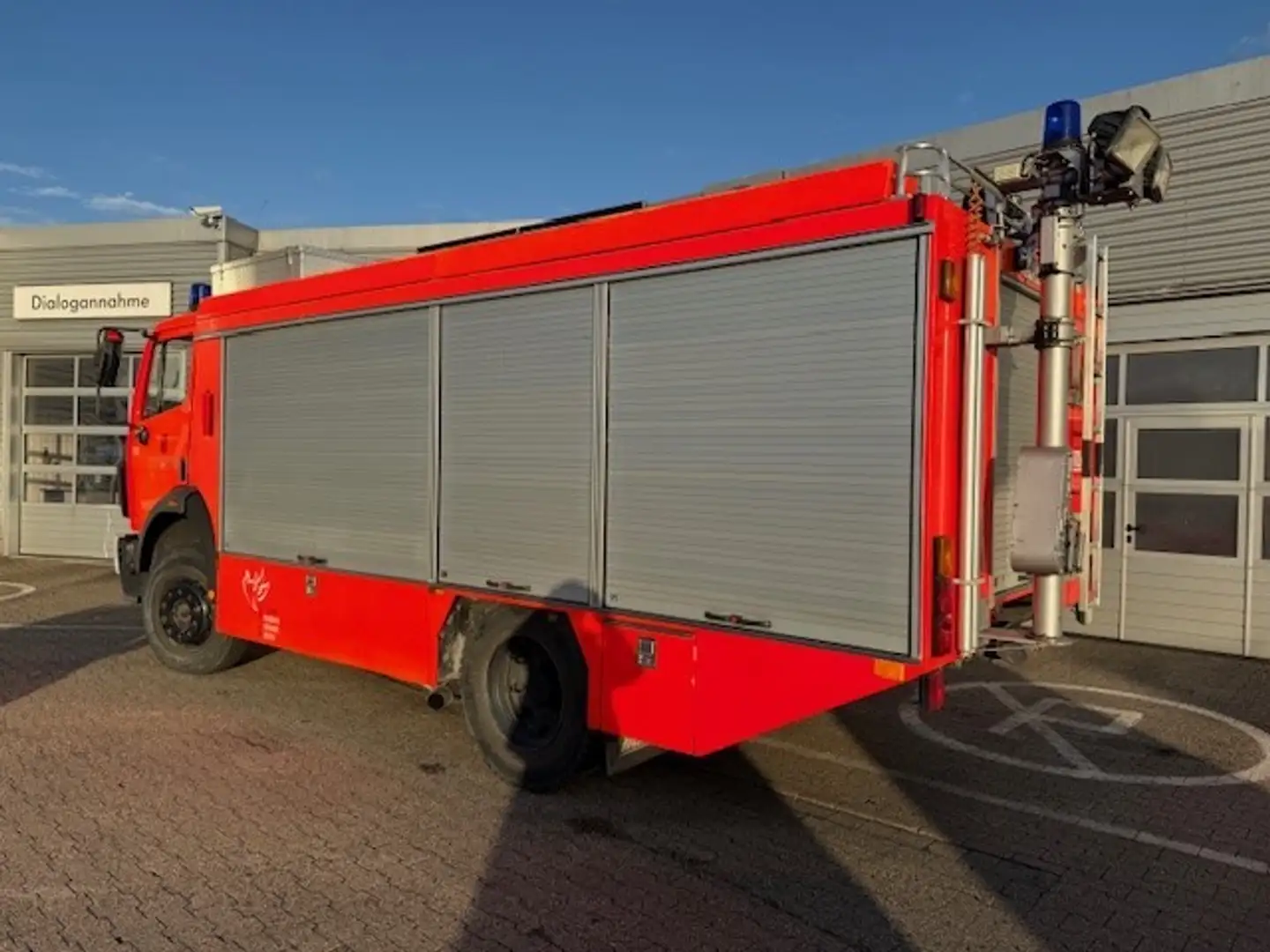 Mercedes-Benz 1224AF/Rüstwagen RW2/Feuerwehr/Winde/Stromerz.20k Rot - 2