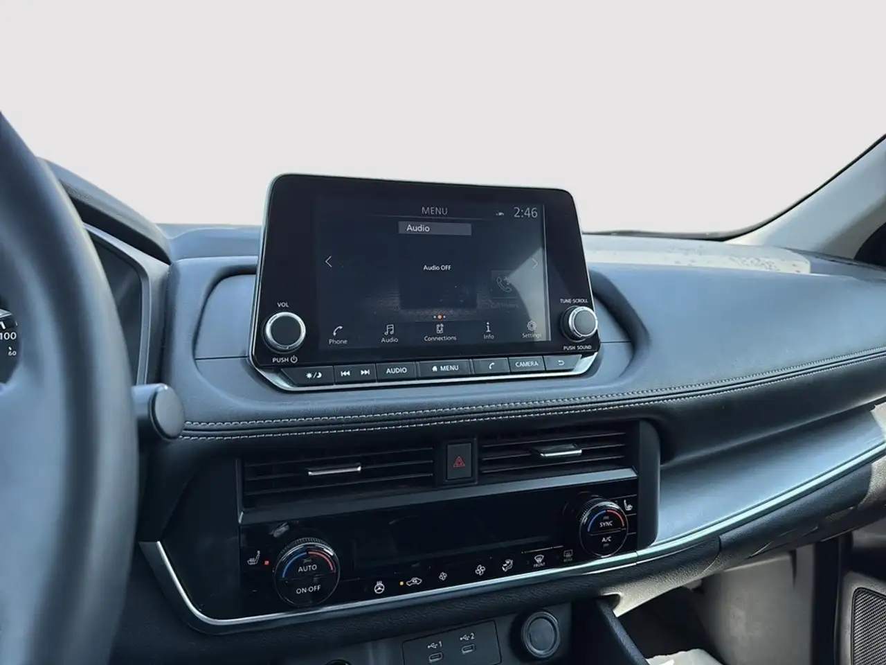 Nissan Rogue снимка Nissan Rogue