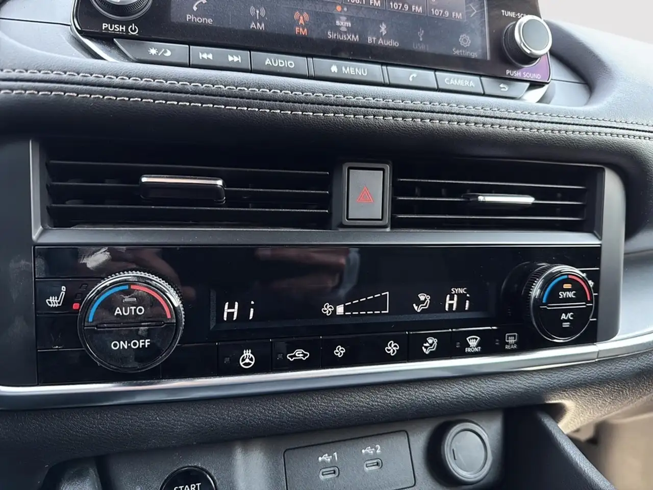 Nissan Rogue снимка Nissan Rogue