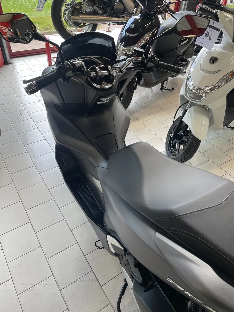 Honda PCX 125 Grau - 2