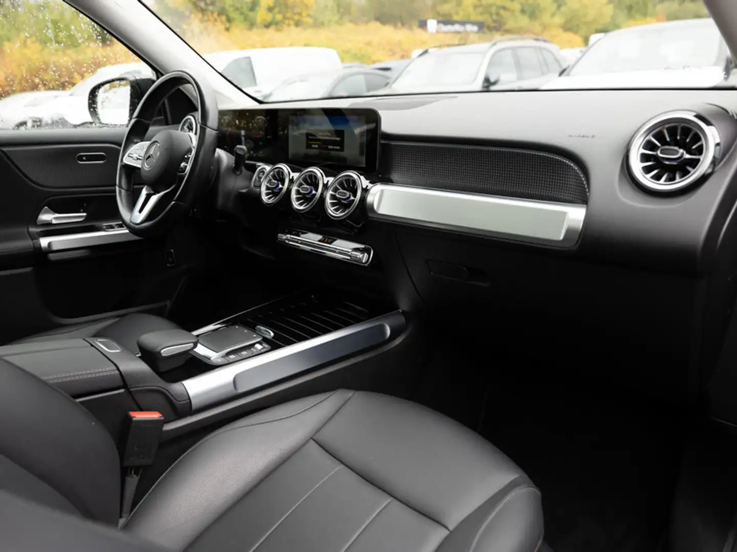 Mercedes-Benz EQB 300 4M Progressive/LED/Cam/Pano/Night/Keyl Rot - 2