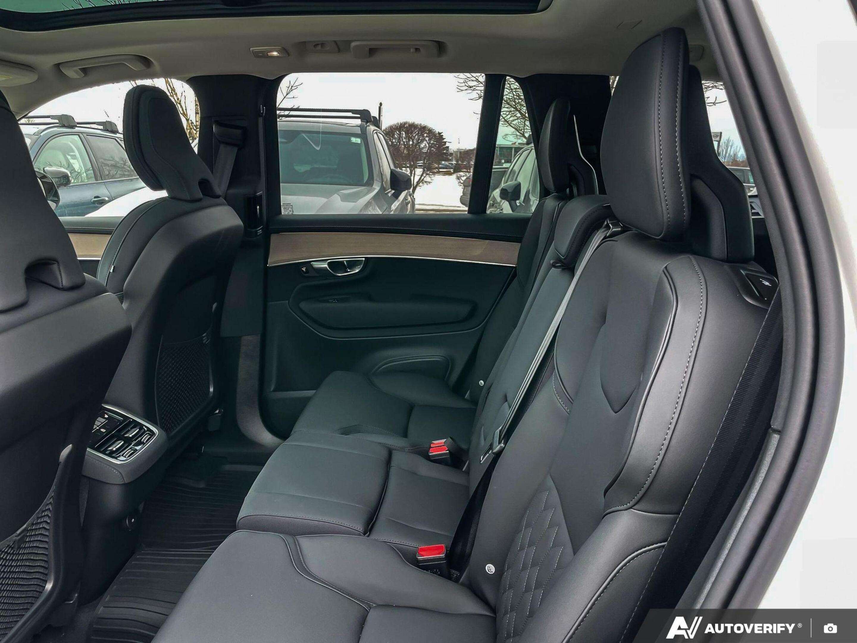 2026 Volvo XC90 Plus Dark Theme DEMO MODEL SPECIAL - $2,000 OFF! thumb 24