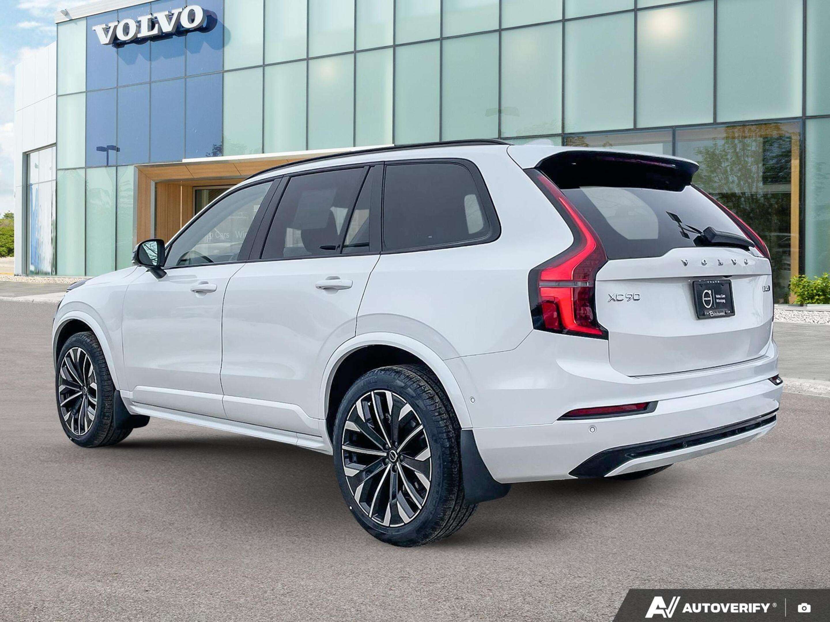2026 Volvo XC90 Plus Dark Theme DEMO MODEL SPECIAL - $2,000 OFF! alt 4