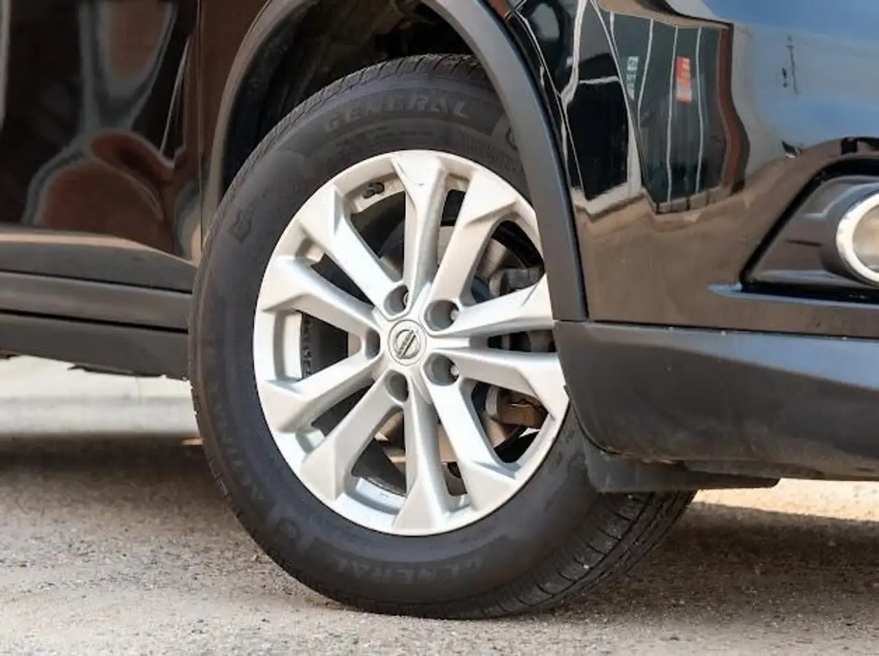 Nissan Rogue снимка Nissan Rogue