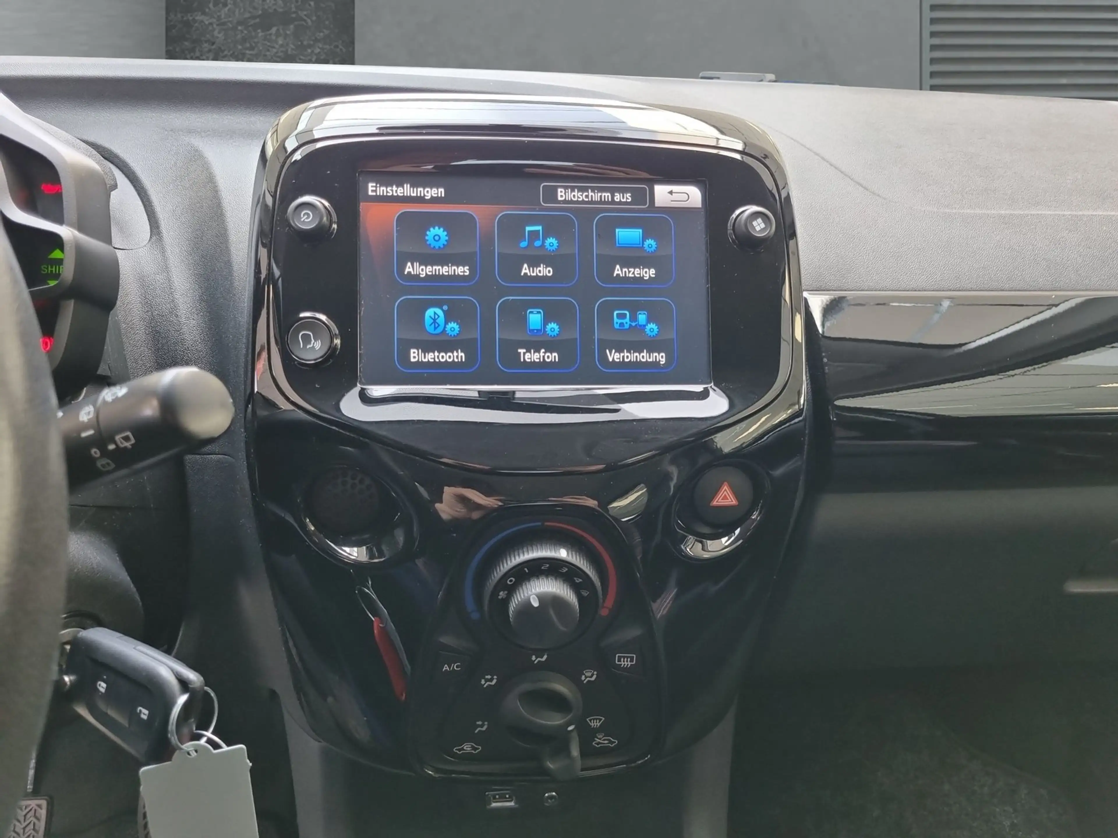 Citroen C1 1.0 VTi Airspace Shine e.Faltdach Carplay GSR — photo 12