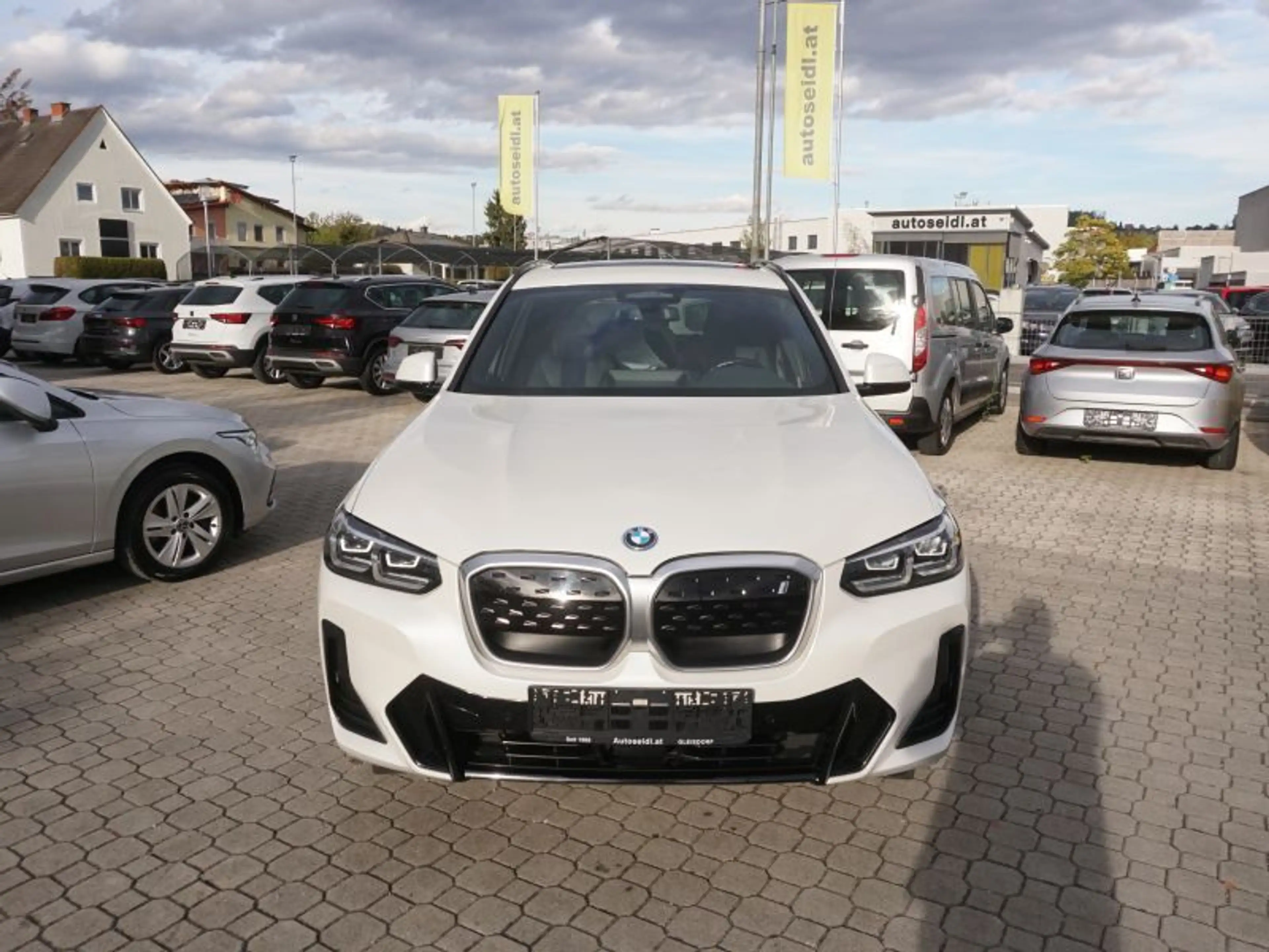 BMW iX3 Inspiring Aut. *M-SPORT* — photo 2