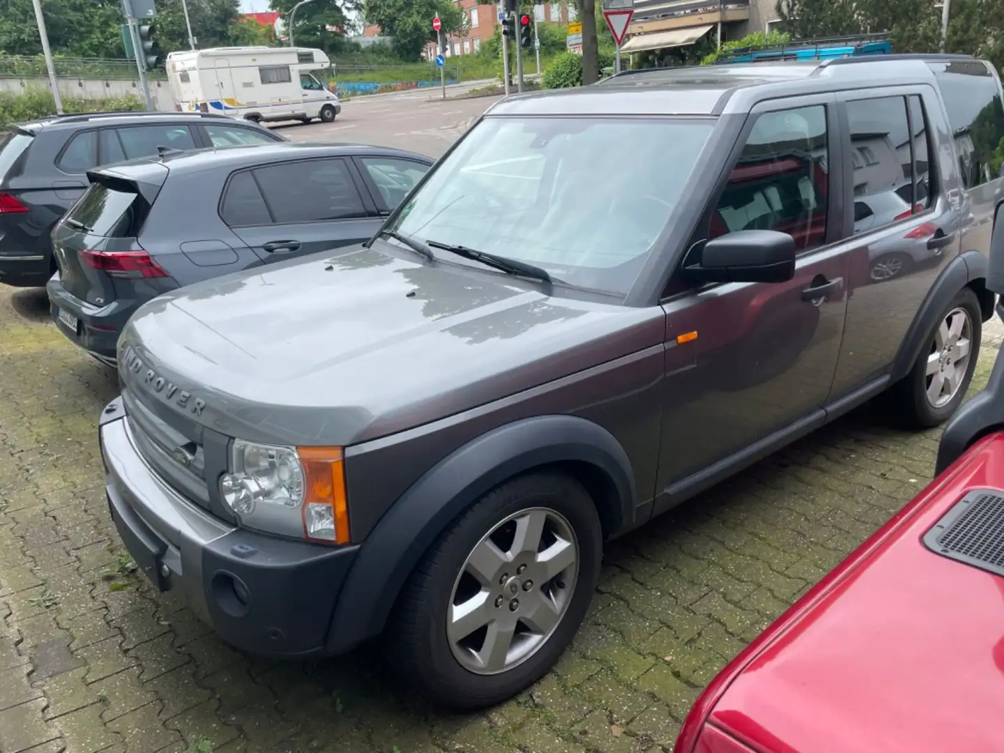 Land Rover Discovery V6 TD HSE *7-Sitzer*Navi*Leder*Voll Grau - 2