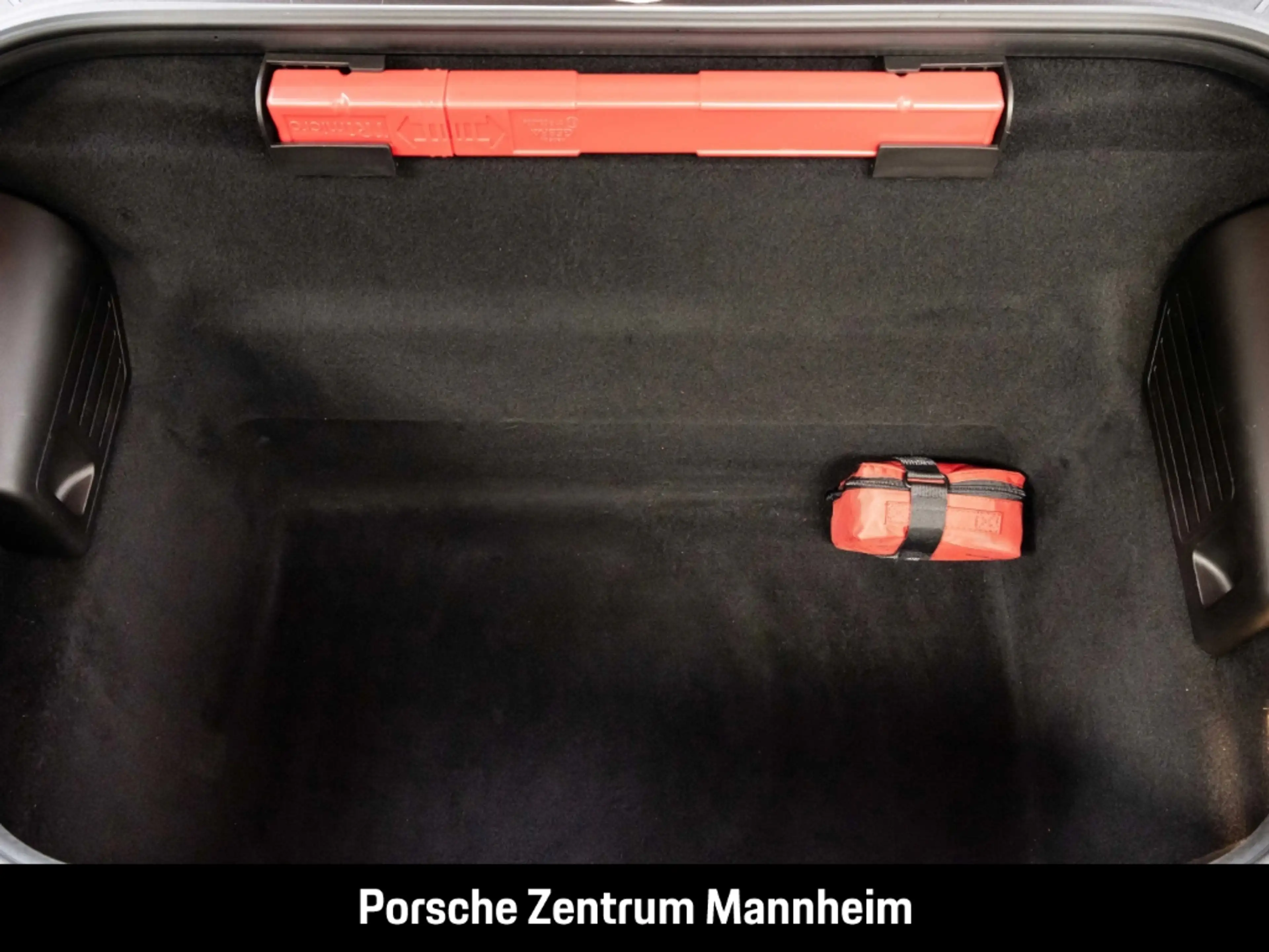 Porsche 991 -1 Carrera 4S Cabrio SportDesign Paket Sportabgas — photo 25