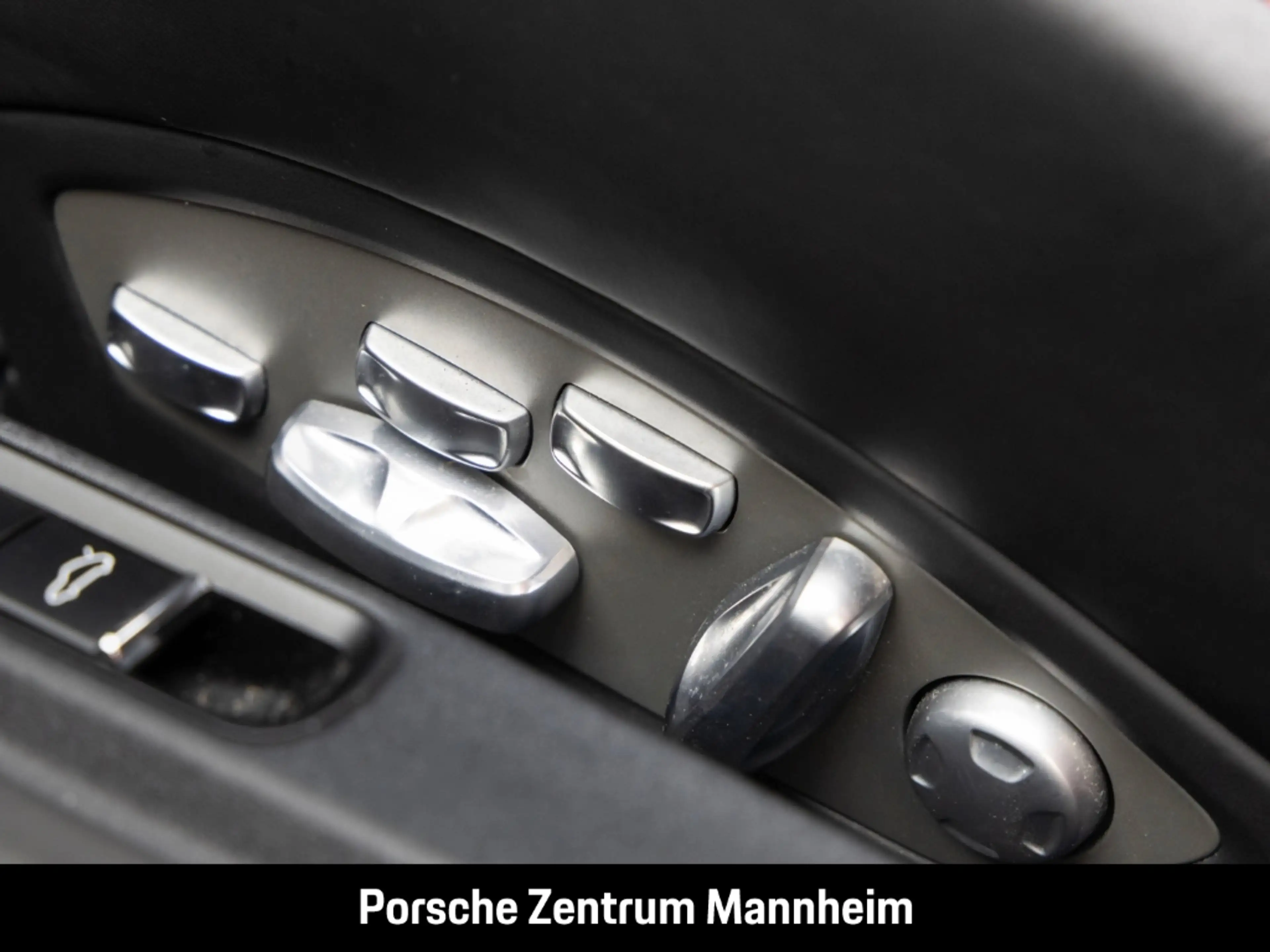 Porsche 991 -1 Carrera 4S Cabrio SportDesign Paket Sportabgas — photo 27