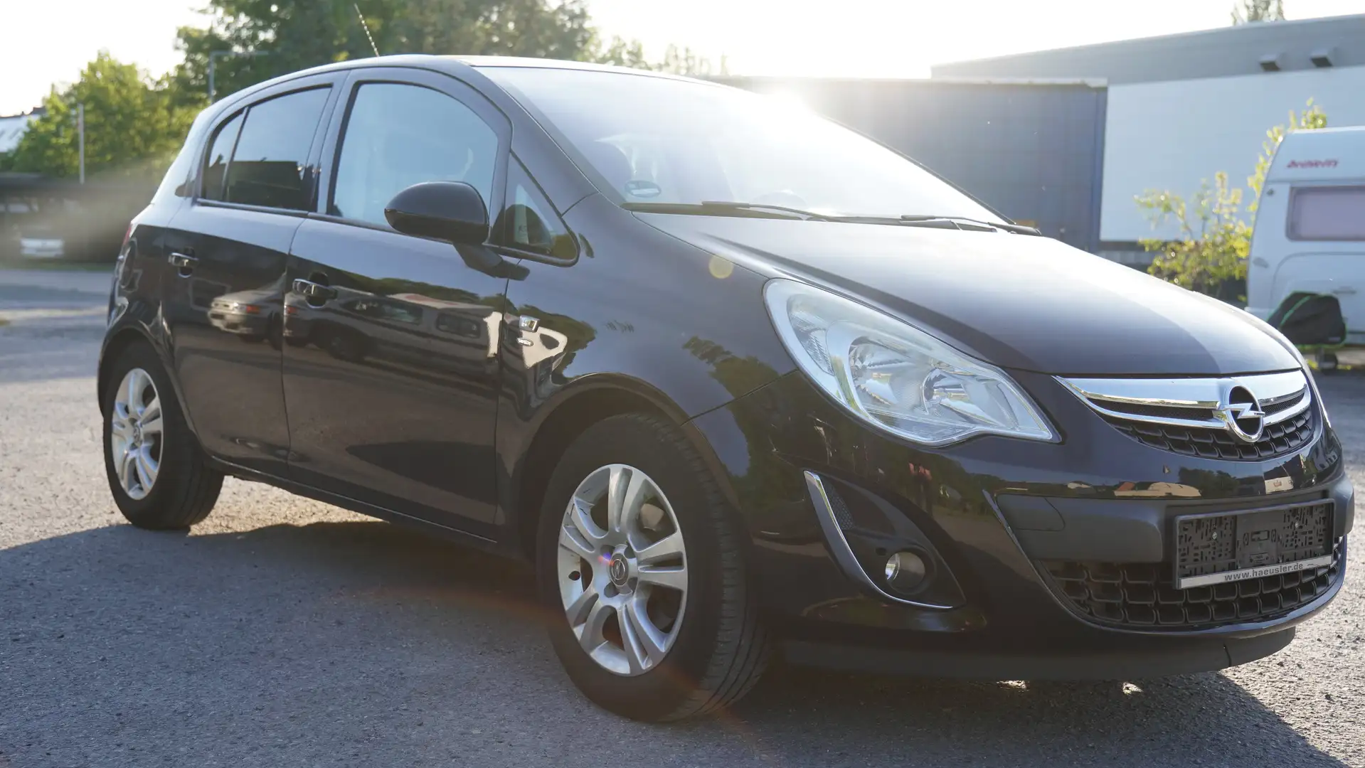 Opel Corsa Corsa  5-Türer 1.2 16V (ecoFLEX) Selection Schwarz - 1