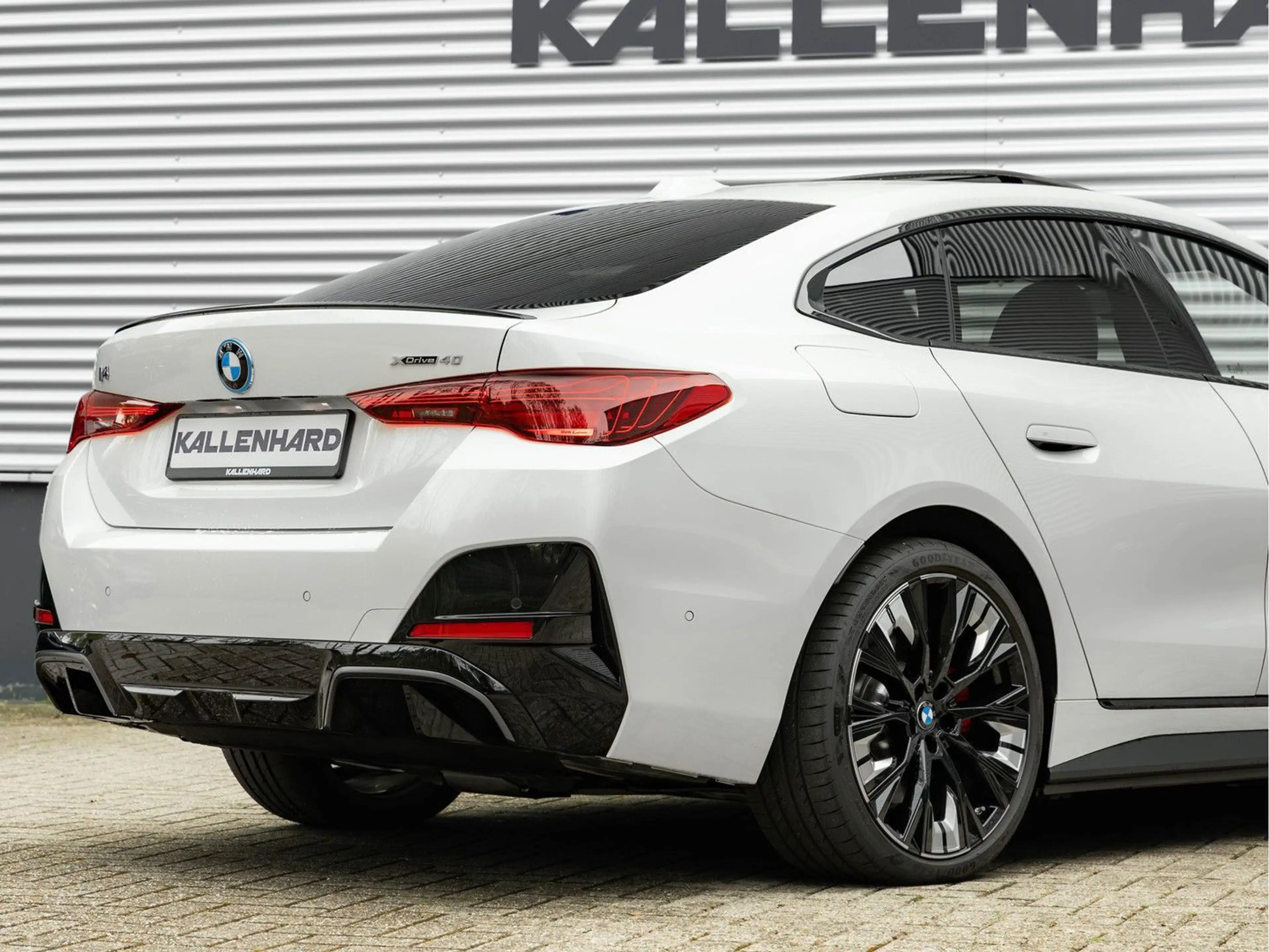 BMW i4 xDrive40 M-Sport Pro - Dak - Memoryzetel - AC — photo 11
