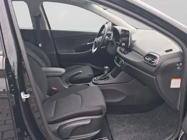 Hyundai I30 view 4
