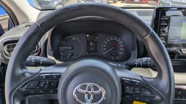 Toyota Yaris view 6