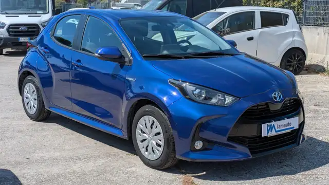 Toyota Yaris view 2