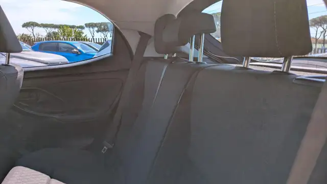 Toyota Yaris view 14