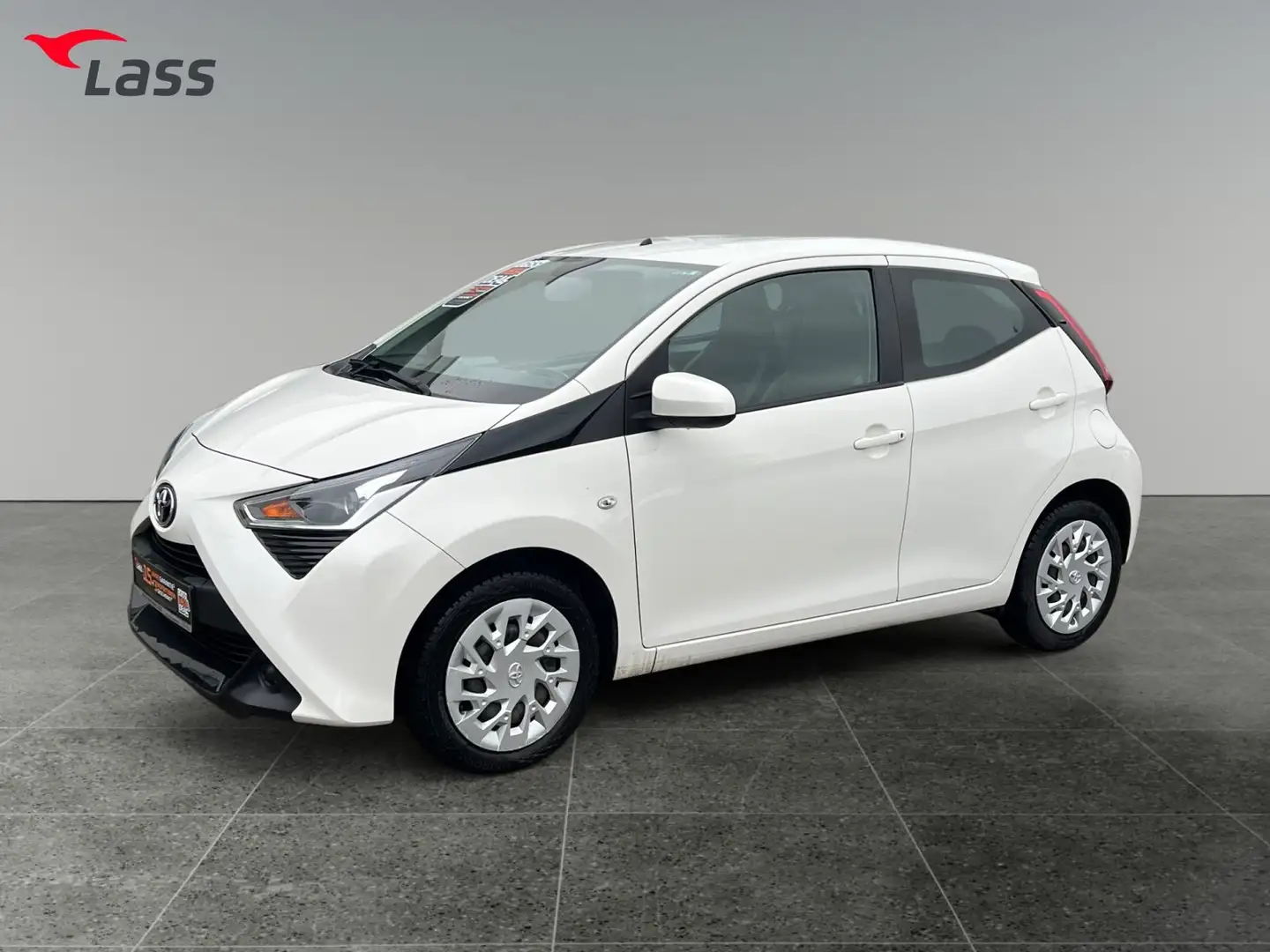 Toyota Aygo 1.0 x-play Facelift Kam. Weiß - 2